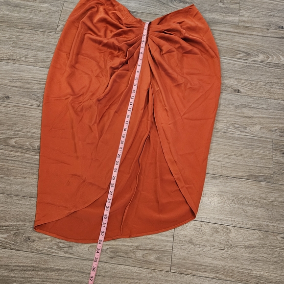 SHEIN Orange Ruched Skirt‎ - Picture 3 of 8